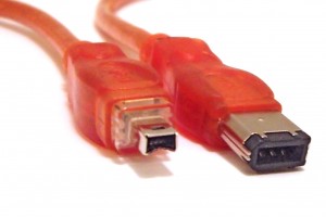 4-pin (left) and 6-pin (right) IEEE 1394 (FireWire) cables.