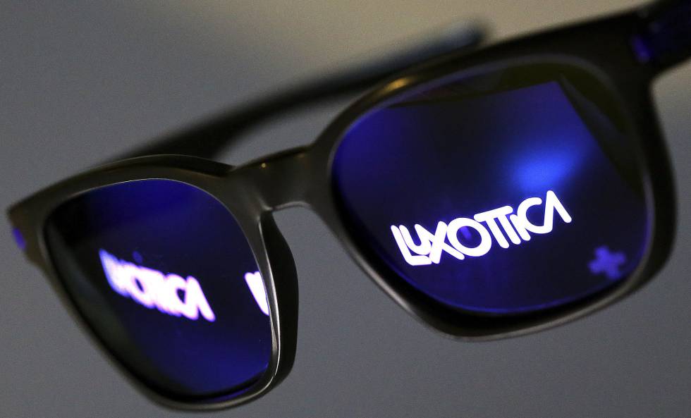 ray ban luxottica price